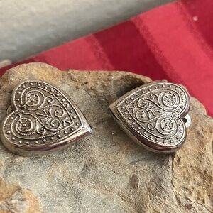 Vintage Signed ELLEN DESIGNS Heart CLIP ON Earrings